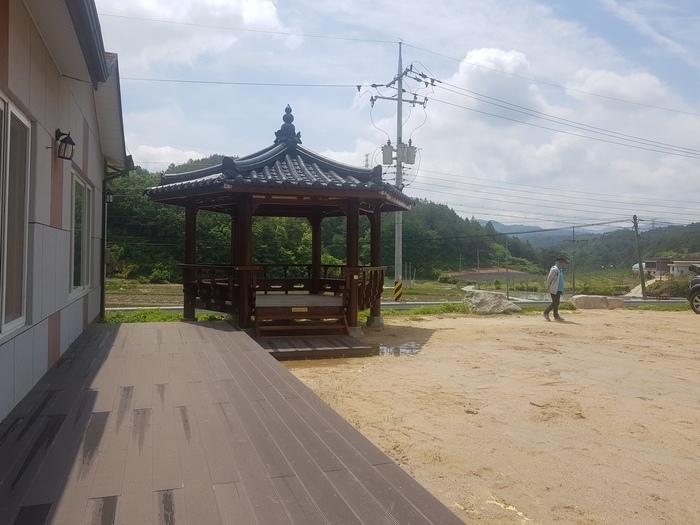 활동하게될 마을회관앞 예쁜정자와 앞마당