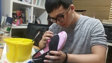 라오스에 보낼 운동화그리기